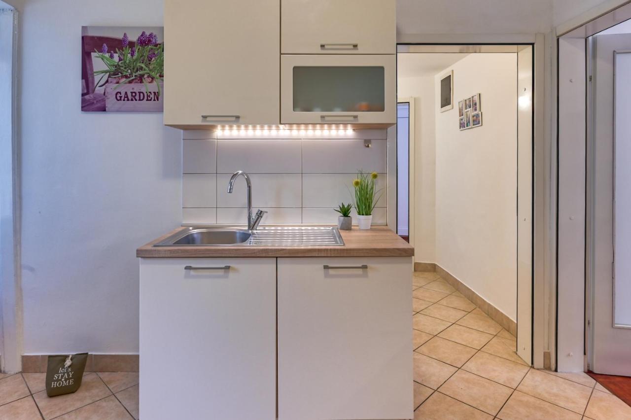 Arena City Apartment Pula Exterior photo